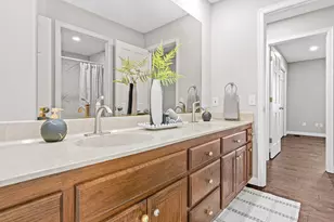 6981 Edgebrook Pl, Eden Prairie, MN 55346 - Photo 9