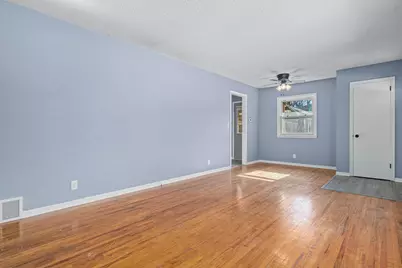 8405 Grenadier Avenue S, Cottage Grove, MN 55016 - Photo 9