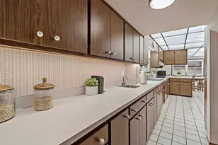 1470 W 35th St, Minneapolis, MN 55408 - Photo 9