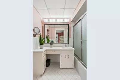 1470 W 35th Street, Minneapolis, MN 55408 - Photo 17