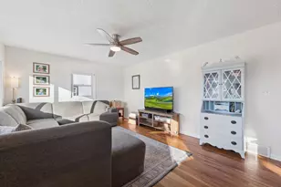 937 4th Ave E, Shakopee, MN 55379 - Photo 5