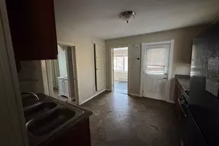 633 Parkway Dr, Saint Paul, MN 55106 - Photo 5