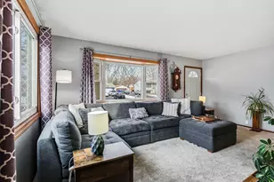 5024 Campanaro Ln, White Bear Lake, MN 55110 - Photo 5