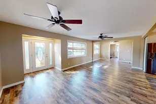 705 Glenview Dr, Albert Lea, MN 56007 - Photo 3