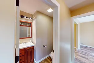 705 Glenview Dr, Albert Lea, MN 56007 - Photo 11