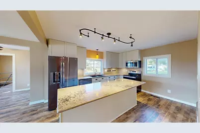 705 Glenview Drive, Albert Lea, MN 56007 - Photo 7