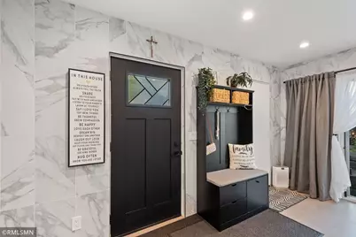 1715 Hillview Road, Shoreview, MN 55126 - Photo 9