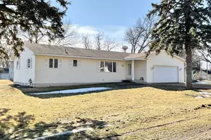 54067 267 St, Lansing, MN 55950 - Photo 1