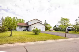 1124 Garnet Blvd, Detroit Lakes, MN 56501 - Photo 37