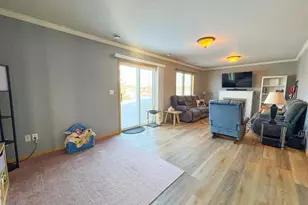 1124 Garnet Blvd, Detroit Lakes, MN 56501 - Photo 13