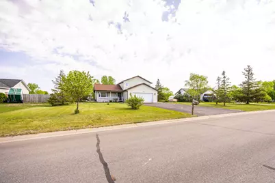 1124 Garnet Boulevard, Detroit Lakes, MN 56501 - Photo 43