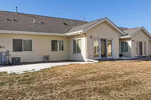 113 S West St, Belle Plaine, MN 56011 - Photo 23