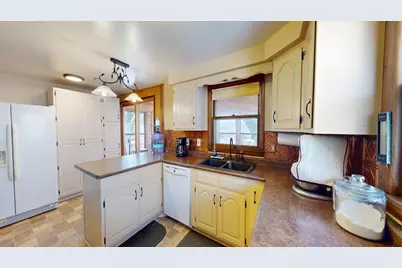 1606 Frank Hall Drive, Albert Lea, MN 56007 - Photo 9