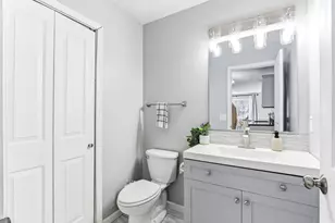 7025 49th St N, Oakdale, MN 55128 - Photo 13