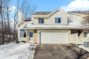 7025 49th St N, Oakdale, MN 55128 - Photo 3