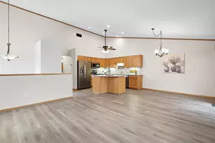 8427 143rd St W, Apple Valley, MN 55124 - Photo 11