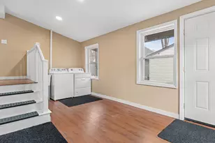 511 Edmund Ave W, Saint Paul, MN 55103 - Photo 15