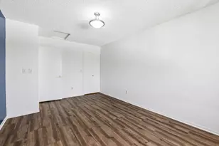 2053 Edgerton St, Maplewood, MN 55117 - Photo 29