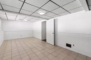 2053 Edgerton St, Maplewood, MN 55117 - Photo 41