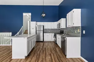 2053 Edgerton St, Maplewood, MN 55117 - Photo 13