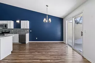 2053 Edgerton St, Maplewood, MN 55117 - Photo 15