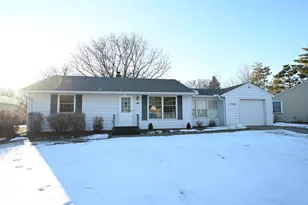 3705 Dennis Ln, White Bear Lake, MN 55110 - Photo 3