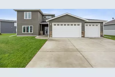 1029 44th Avenue S, Moorhead, MN 56560 - Photo 1