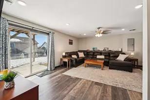 856 Ridgecrest Street, River Falls, WI 54022 - Photo 15