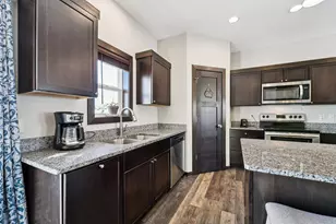 856 Ridgecrest Street, River Falls, WI 54022 - Photo 19