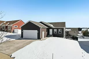 856 Ridgecrest Street, River Falls, WI 54022 - Photo 45