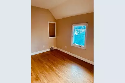 246 Sidney Street E, Saint Paul, MN 55107 - Photo 11