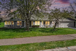 1723 Donegal Dr, Woodbury, MN 55125 - Photo 1