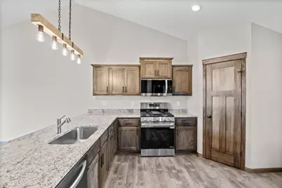 885 Watertown Avenue, Delano, MN 55328 - Photo 3