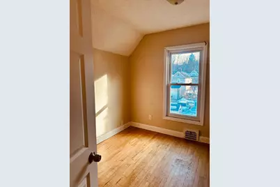 246 Sidney Street E, Saint Paul, MN 55107 - Photo 11