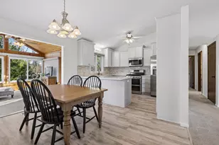 9844 Cavell Cir, Bloomington, MN 55438 - Photo 9