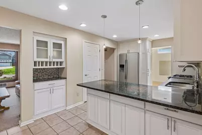 812 Oriole Lane, Chaska, MN 55318 - Photo 15