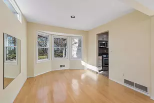 812 Oriole Ln, Chaska, MN 55318 - Photo 11