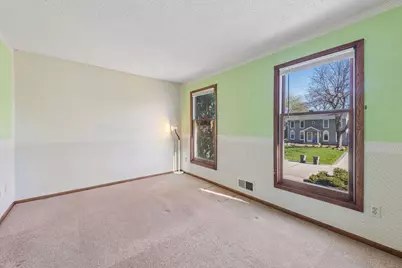 812 Oriole Lane, Chaska, MN 55318 - Photo 33