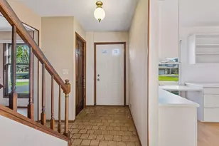 812 Oriole Ln, Chaska, MN 55318 - Photo 3