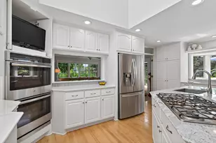 3940 Yorktown Ln N, Plymouth, MN 55441 - Photo 9