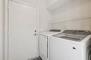 2437 Skyline Dr, Bloomington, MN 55425 - Photo 21