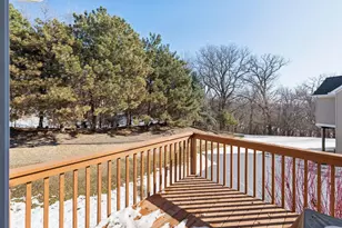 2437 Skyline Dr, Bloomington, MN 55425 - Photo 31