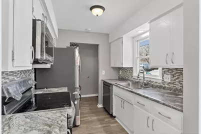 8941 48th Avenue N, New Hope, MN 55428 - Photo 3