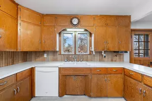 315 E 12th St, Blue Earth, MN 56013 - Photo 9