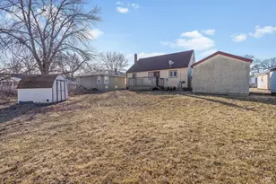 315 E 12th St, Blue Earth, MN 56013 - Photo 33