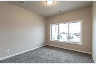 1897 19th Avenue N, Wahpeton,  58075 - Photo 15