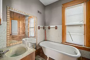 614 N Estey St, Luverne, MN 56156 - Photo 9