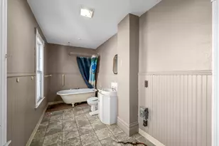 614 N Estey St, Luverne, MN 56156 - Photo 13