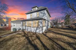 614 N Estey St, Luverne, MN 56156 - Photo 1