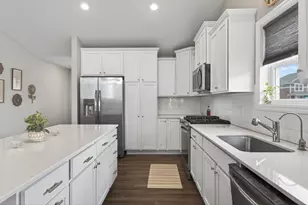 18693 Hamel Dr, Lakeville, MN 55044 - Photo 17